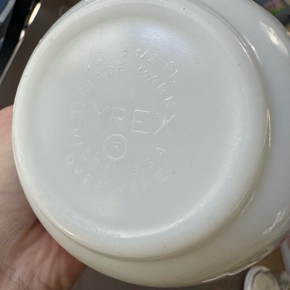 Pyrex Friendship Mixing Bowl - Picture 3 of 3